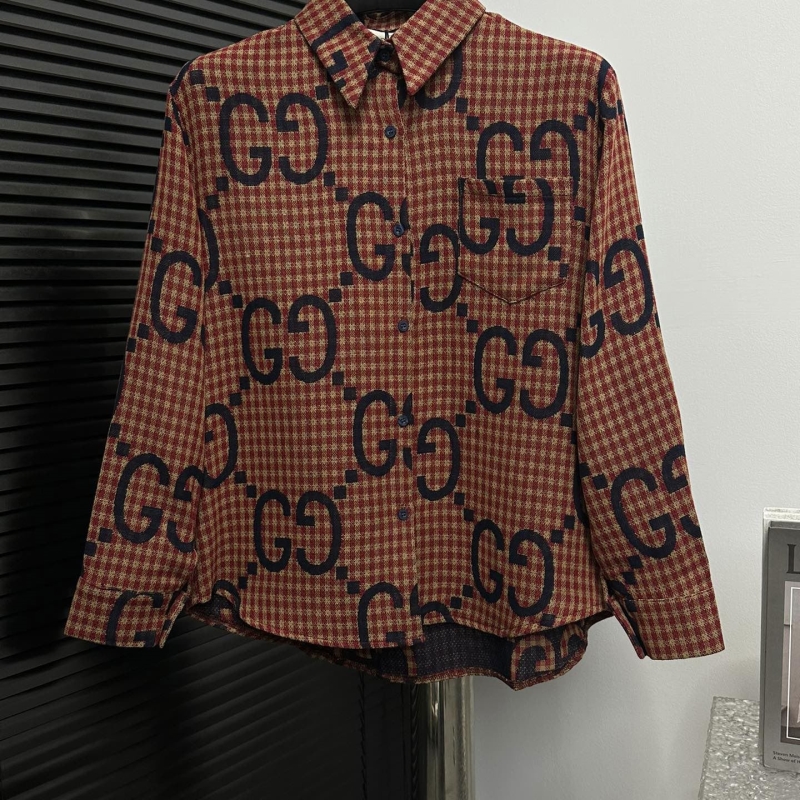 G*u*i shirts